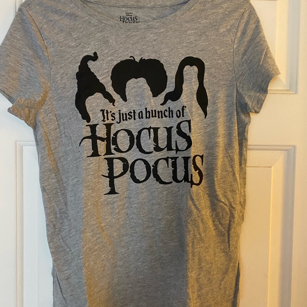 Women’s Disney Hocus Pocus Movie Character Outline T-Shirt, Size Small